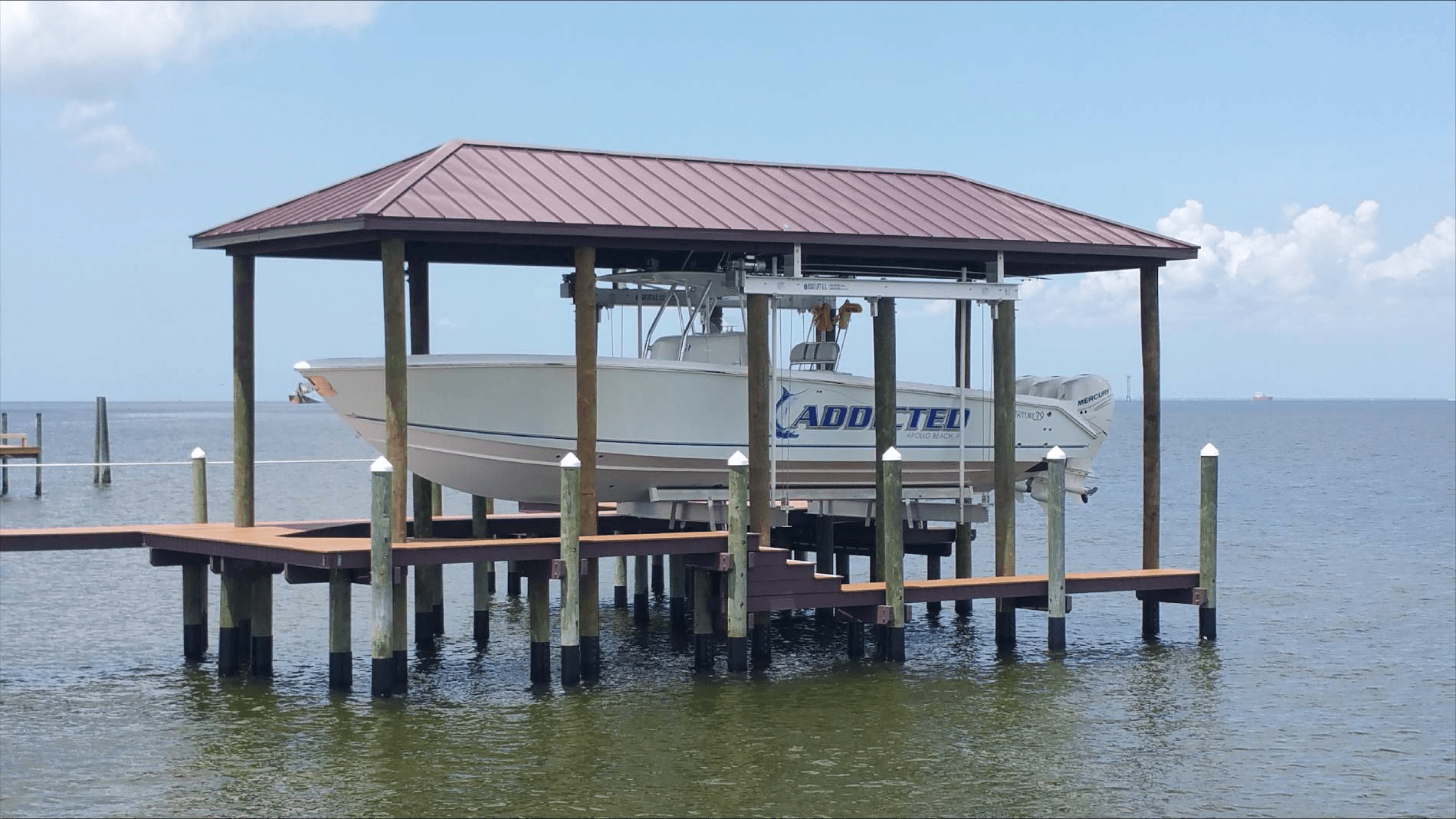 lift-boathouse